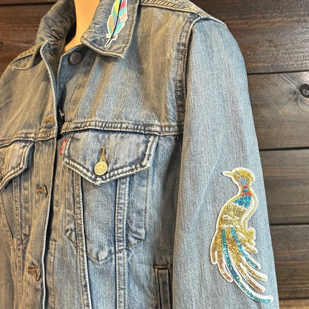 Levi's Premium Custom Embroidered Sequined‎ Patch Trucker Jacket Women's S/M